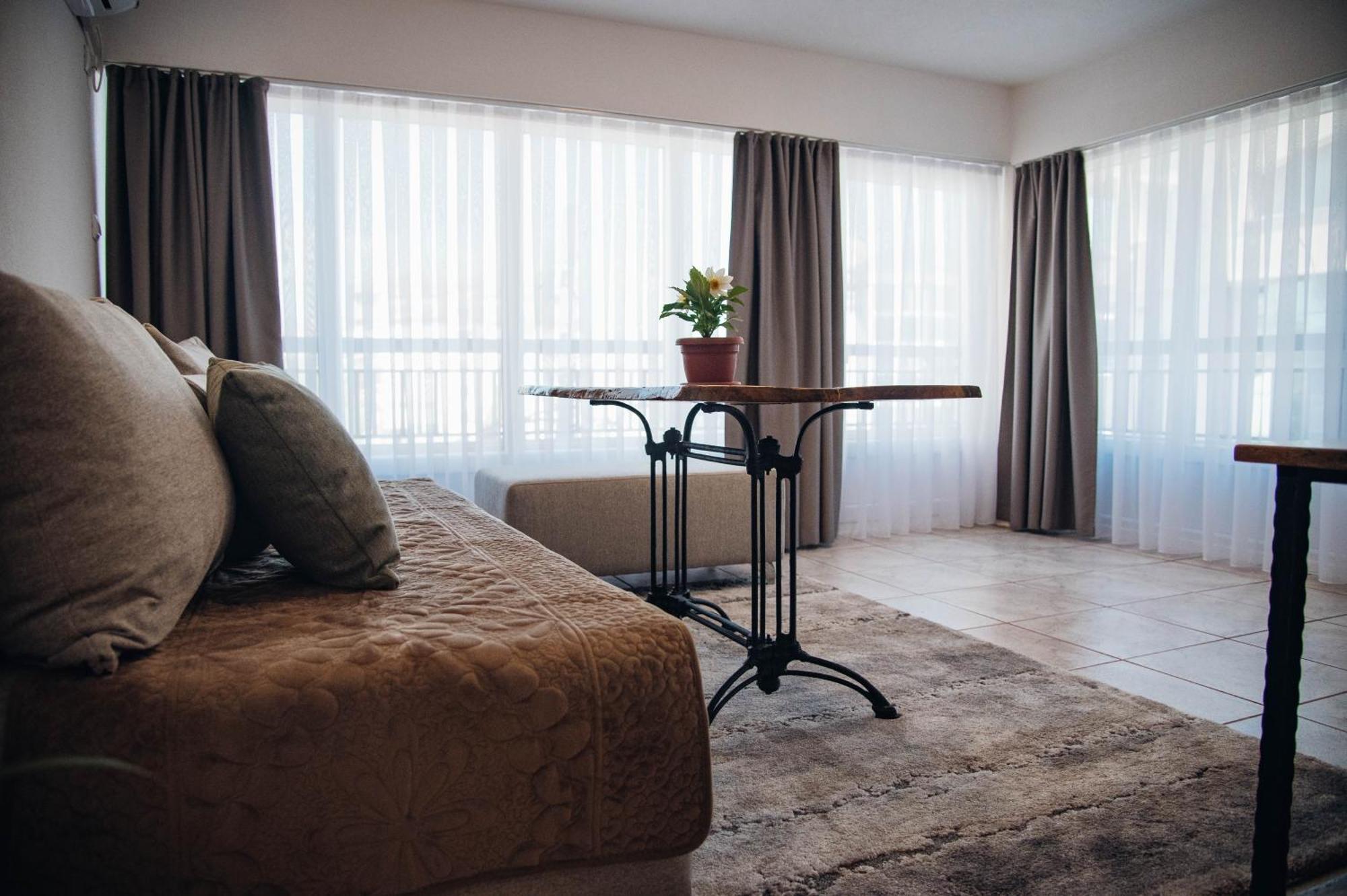 Urban Studio Apartments สตรูมิตซา ภายนอก รูปภาพ