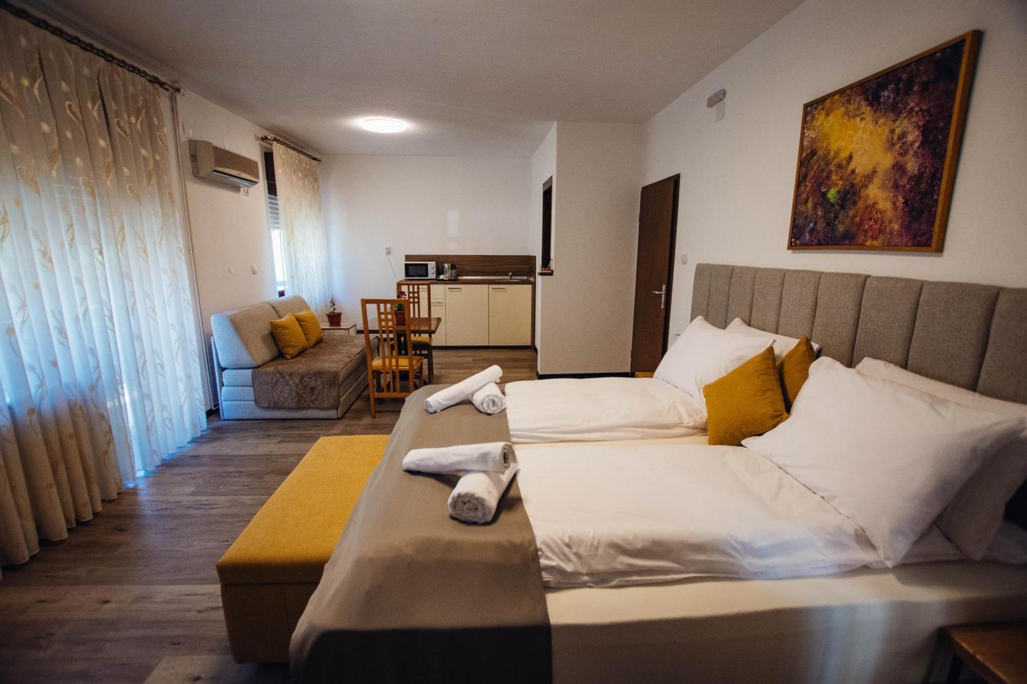 Urban Studio Apartments สตรูมิตซา ภายนอก รูปภาพ