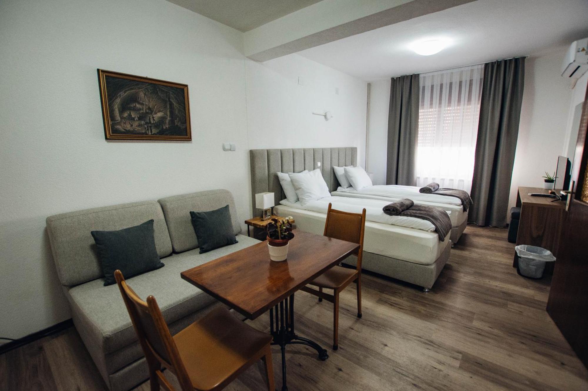 Urban Studio Apartments สตรูมิตซา ภายนอก รูปภาพ